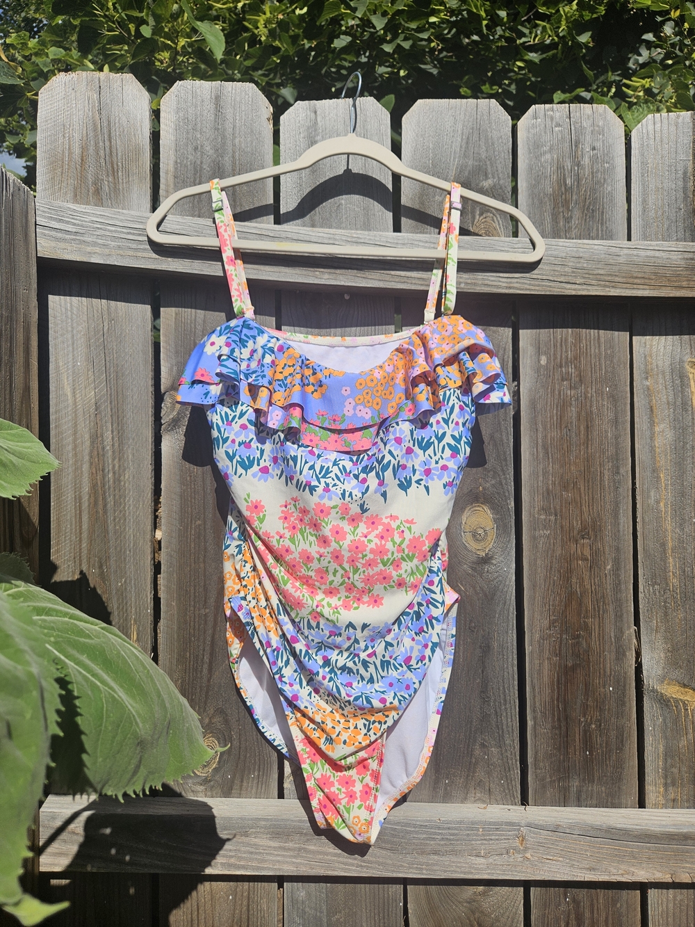 Clean Water One Piece Floral Swimsuit XL Vibrant Ruffles Racer Back Colorful Mom